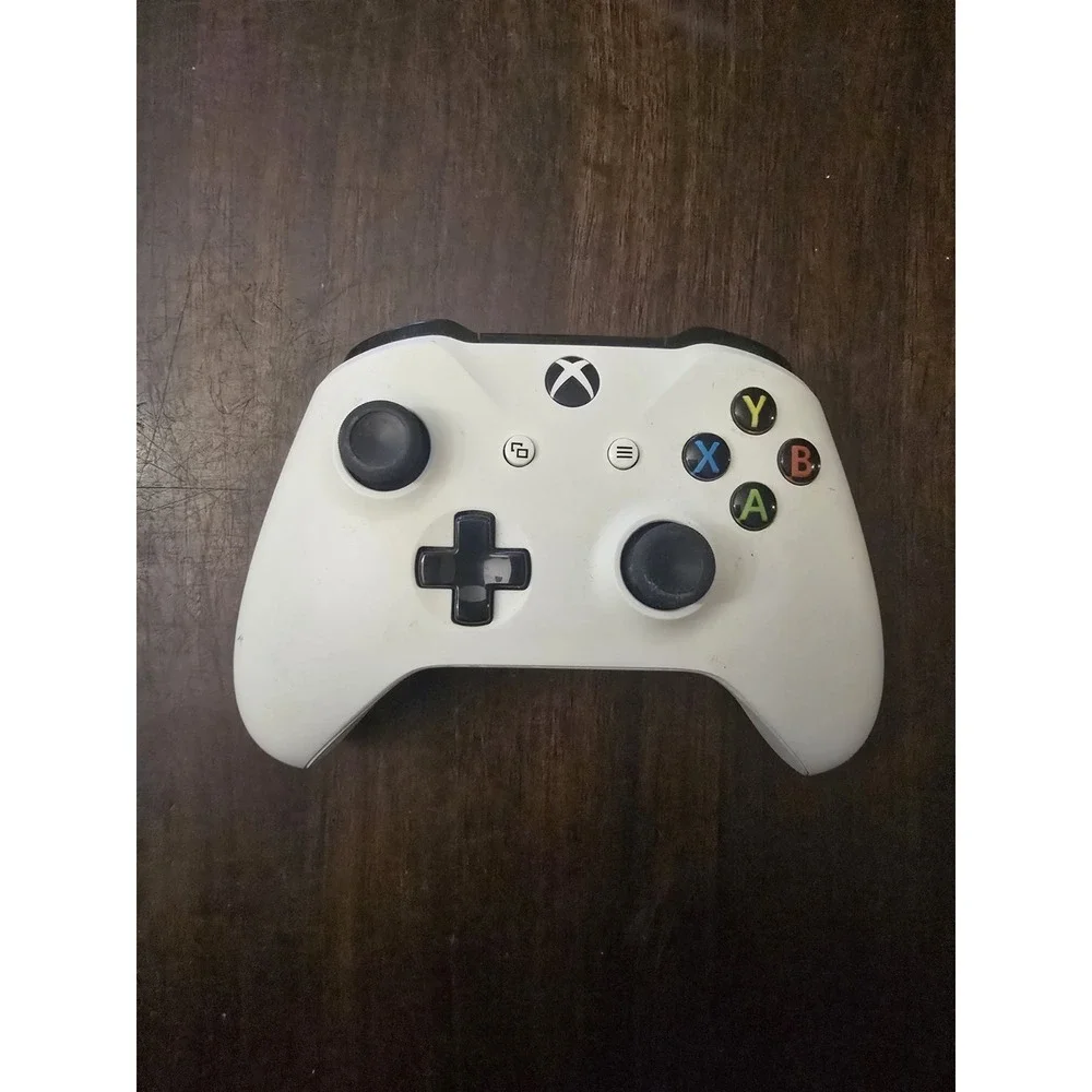 Original Microsoft Xbox One Wireless Controller White - Model 1708 *USED*